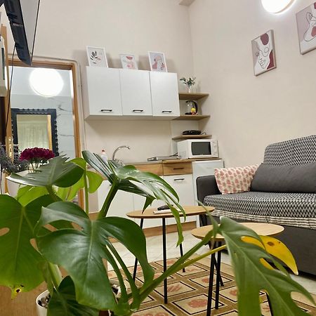 Dori'S Wilson Studio At Blloku Neighborhood Тирана Екстериор снимка